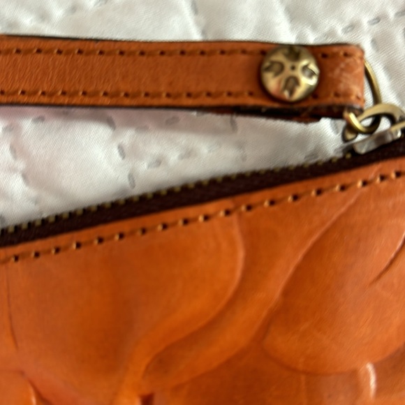Patricia Nash Cassini Brown Leather Wristlet - Picture 4 of 11
